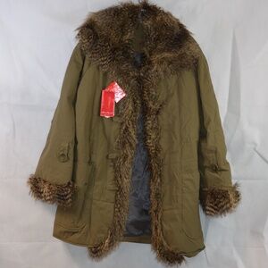 Jackpot Winter Coat SZ L. NWT